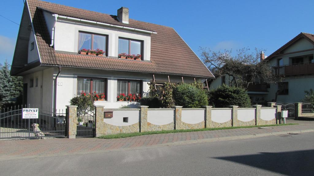 Privat Magdalena Apartment Besenova Exterior photo