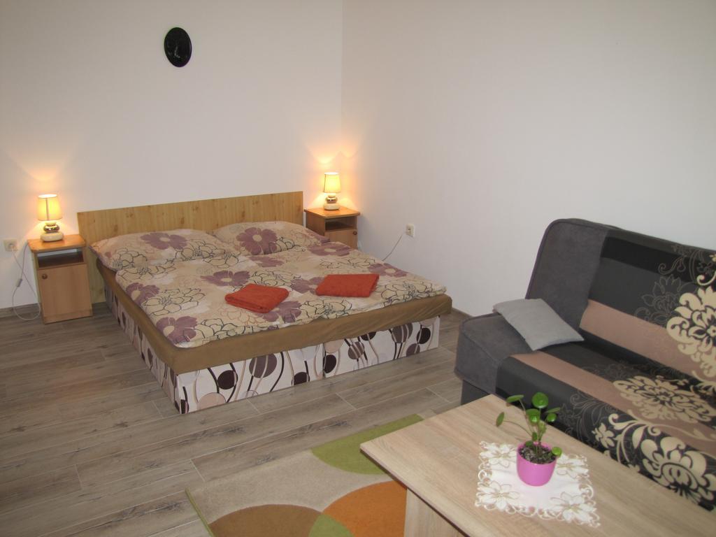 Privat Magdalena Apartment Besenova Exterior photo